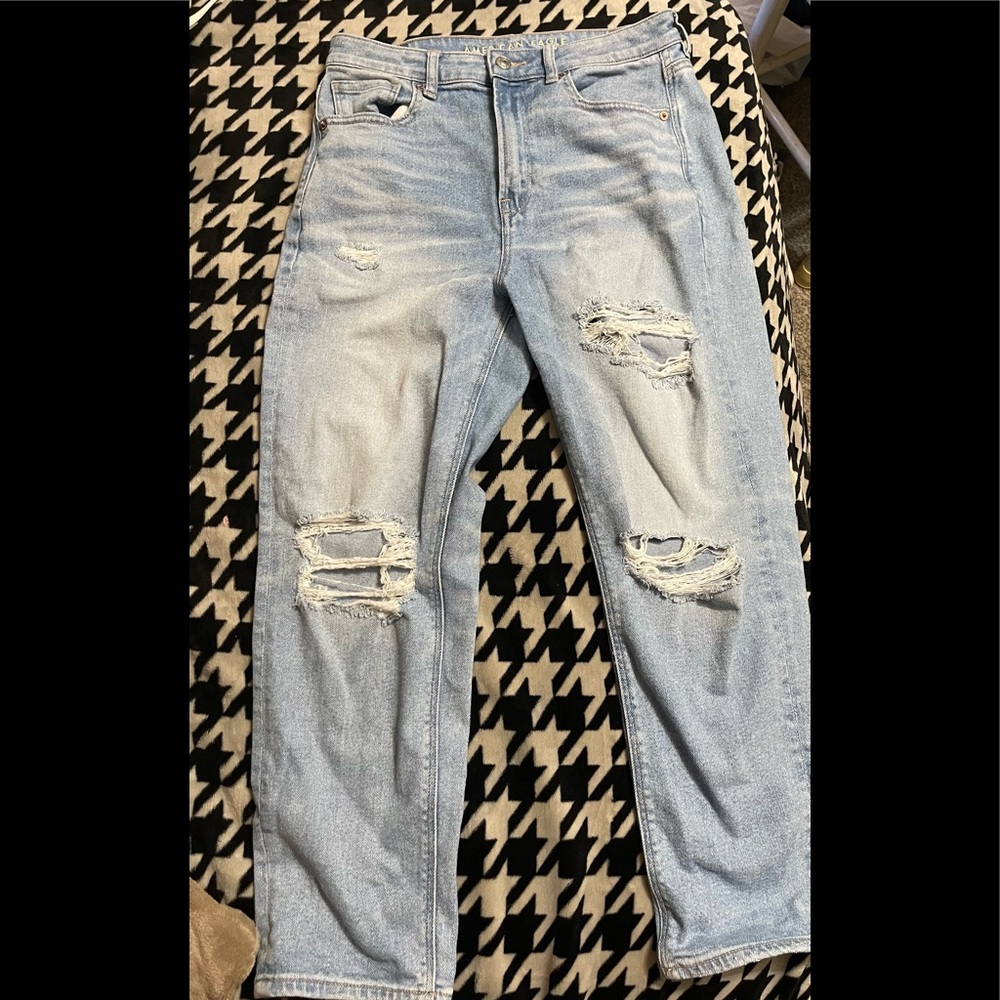 American Eagle Mom Jeans